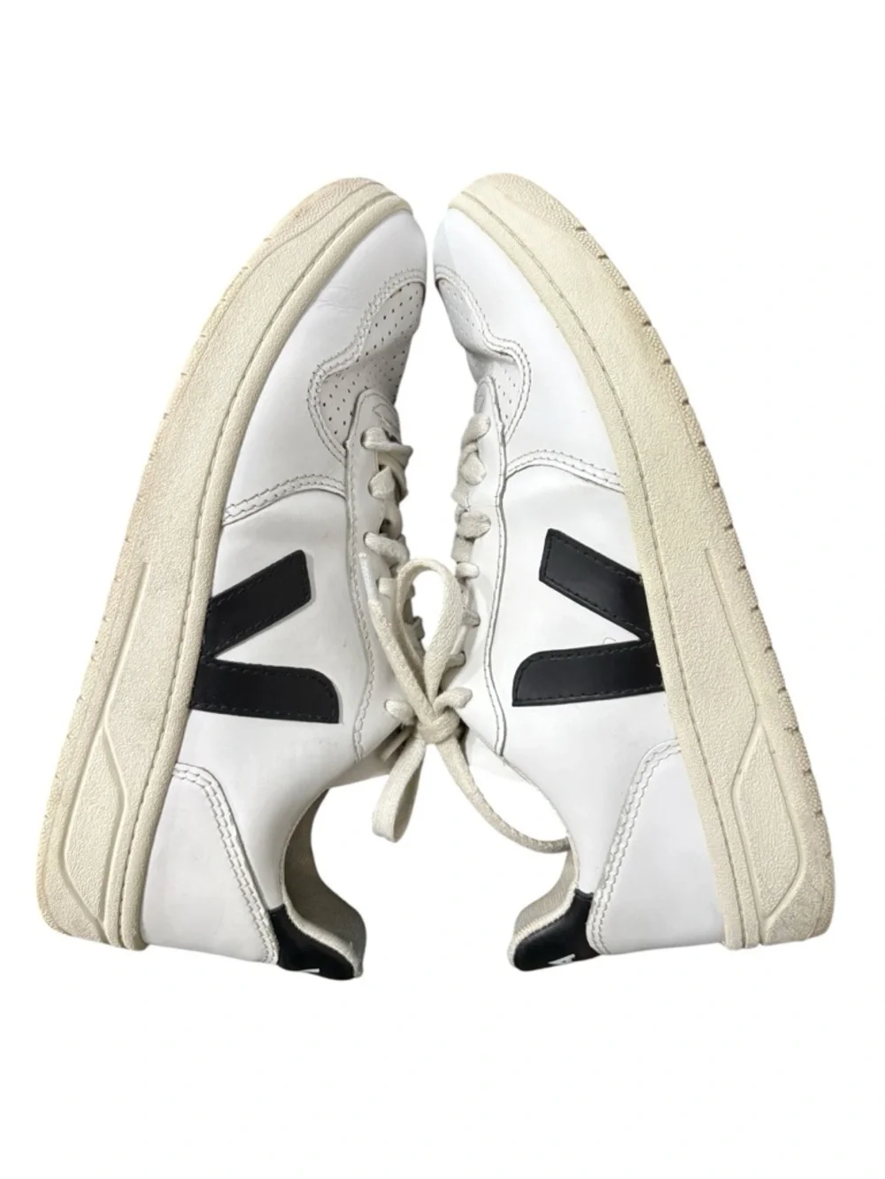 Veja V-10 Leather Sneaker White Black Women's Size 7 US/38 EU Casual Shoes - Picture 7 of 9
